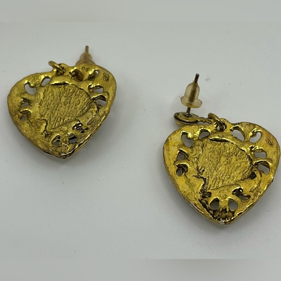 Vintage Gold Heart Drop Earrings with Cameo Silhouette - Picture 2 of 3